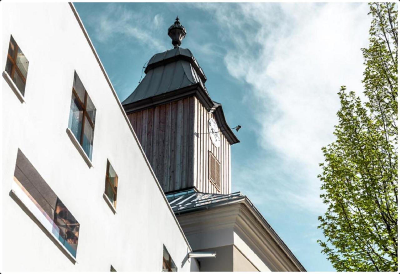 Hotel Zum Glockenturm Marktl Exterior photo